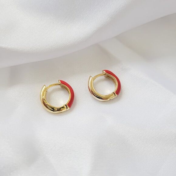 5/$25 Gold Tone Red Detail Small Hoop Earrings Classic Gold Huggie Hoops - Picture 3 of 5